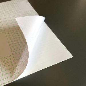 Lámina Antivaho Eléctrica Adhesiva de 40x40 cm. para Espejos de Baño