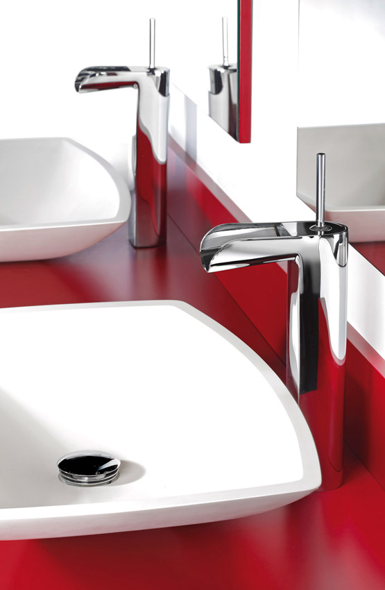 2 Grifos Altos Loveme Lavabo Dos grifos altos para lavabos de sobreponer. Modelo Loveme.