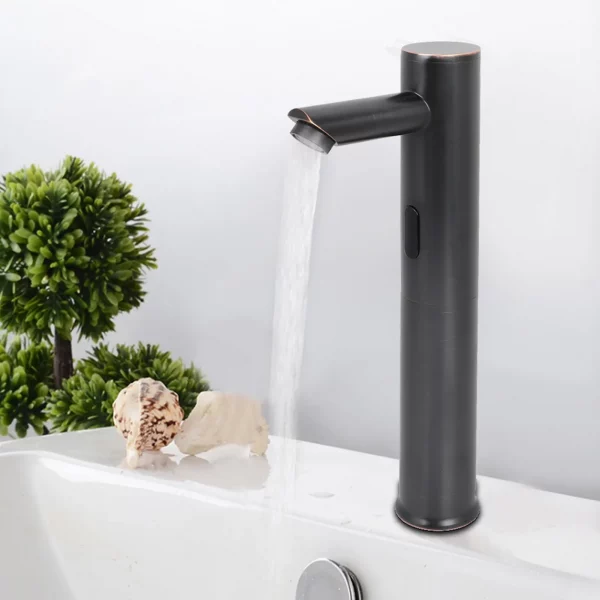 Grifo alto con sensor para lavabos de encimera 31 cm